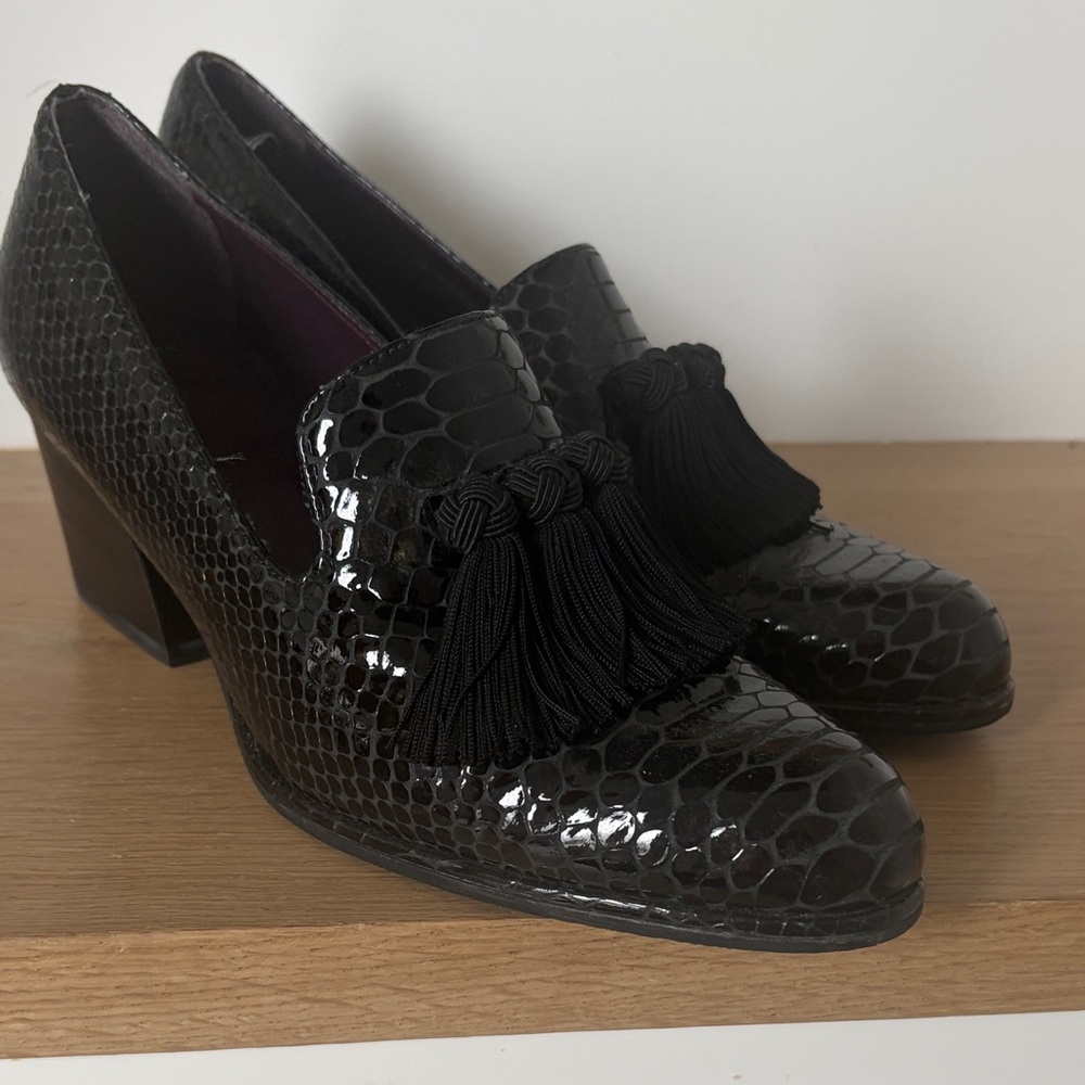 Stuart Weitzman Black Textured Loafers with Tassels